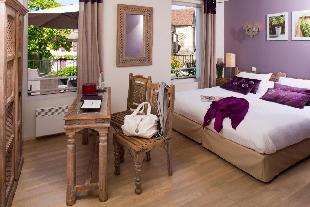 Logis Hotel Les Flots Bleus Больє-сюр-Дордонь Номер фото